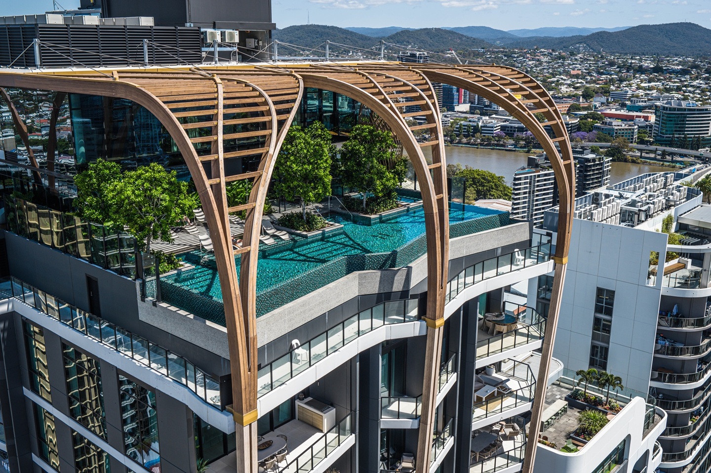 upper-house-infinity-pool-aerial-view-01