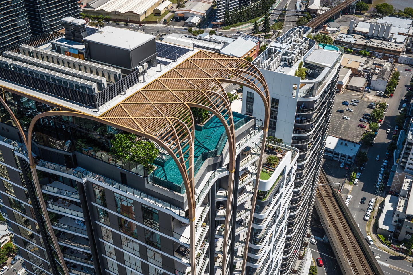 upper-house-infinity-pool-aerial-view-03